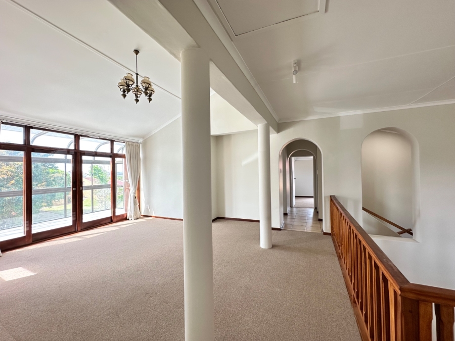 5 Bedroom Property for Sale in Bayview Western Cape